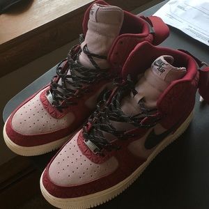 Men’s Airforce 1’s sneakers